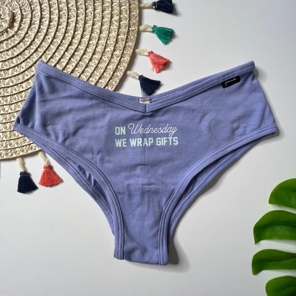 Victoria's Secret PINK Cotton Cheekster Panty Purple On Wednesday We Wrap Gifts - Picture 2 of 3